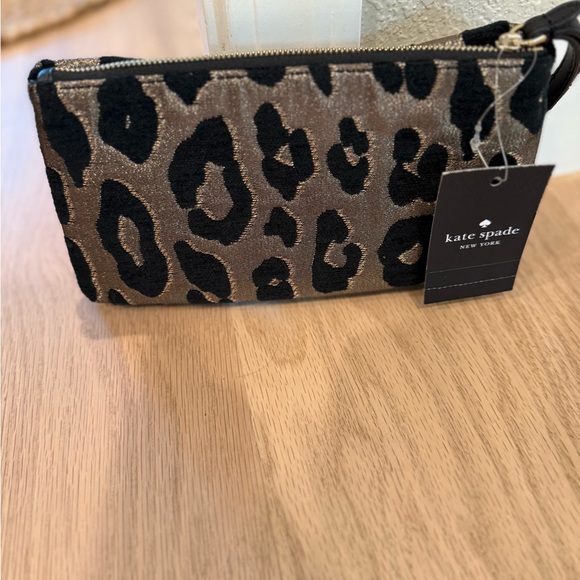 NWT Kate Spade Medium Leopard Bow Wristlet - Picture 3 of 4